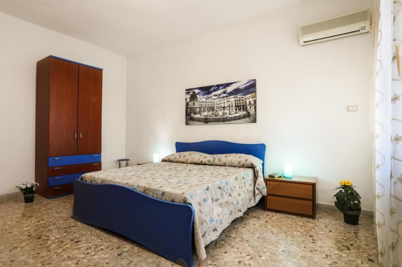 A Casa Di Fra' Bed & Breakfast Палермо Екстериор снимка