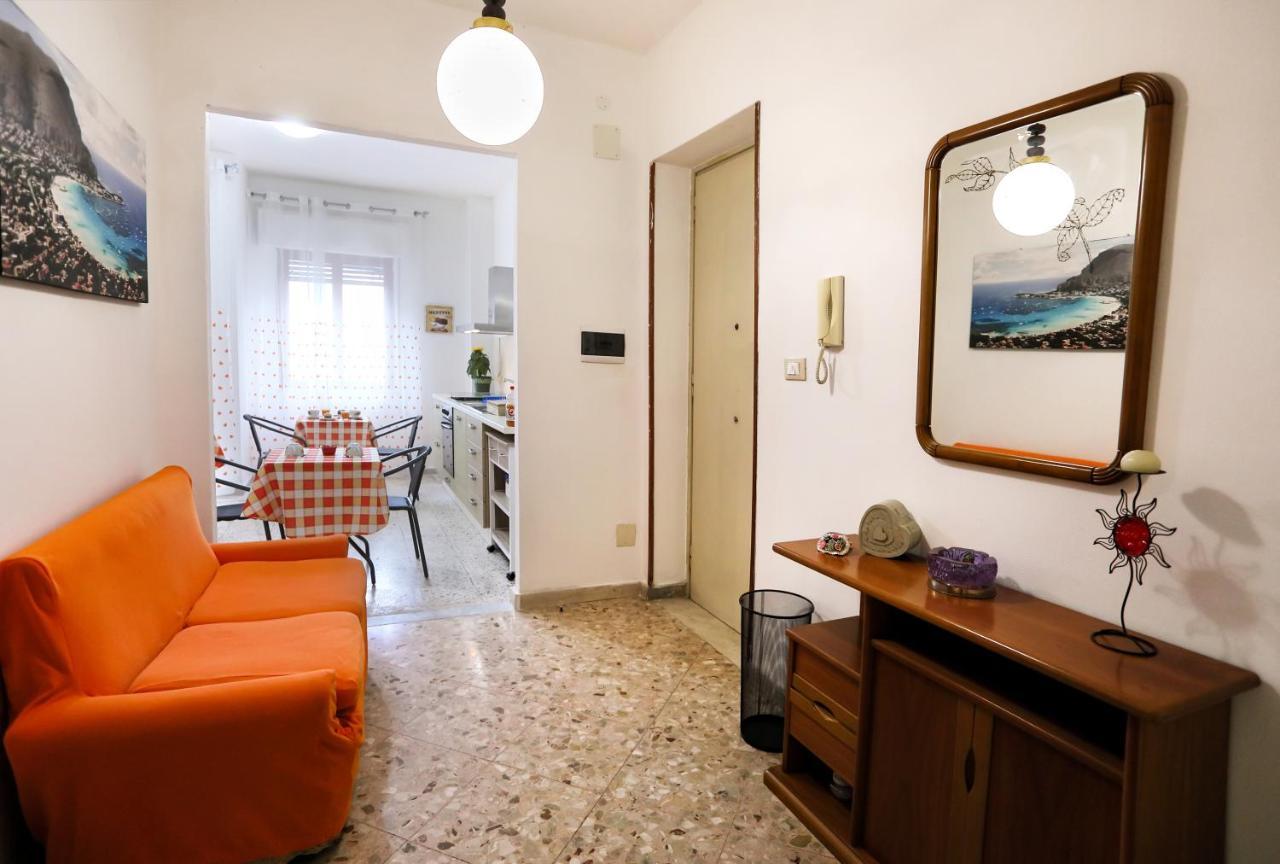 A Casa Di Fra' Bed & Breakfast Палермо Екстериор снимка